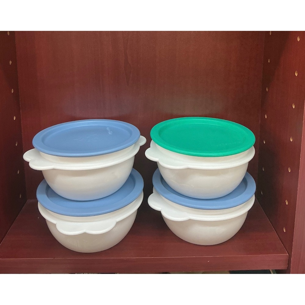 Tupperware Cereal Bowl Set of 4 White with 3 Blue and 1 Green Lid Scalloped Edge
